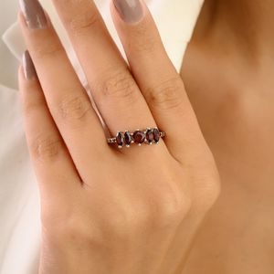 Anillo de Media Eternidad de Plata de Ley 925 con Granate, Corte Oval y Marquesa, Diseño Único, Joyería Fina al por Mayor, Precio de Fábrica - Product Image 2