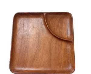 Plato Cuadrado de Madera Natural Hecho a Mano, Ideal para Servir Comida con Estilo o para Uso Decorativo en el Hogar y la Cocina - Product Image 1