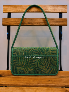 Sac à bandoulière léger et écologique fait main de luxe avec des perles en forme de tortue de mer |   Sac à main tendance sur le thème de l'océan pour femmes |   Flap de créateur - Product Image 5