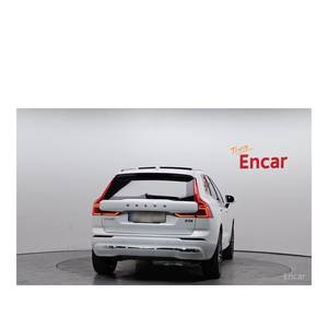 Volvo XC60 B5 Ultimate 2023 avec caméra de recul, boîte automatique, sièges en cuir, conduite à gauche - 26 125 km - Product Image 4