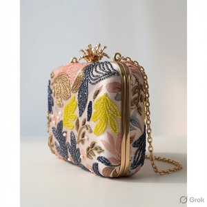 Pochette florale perlée avec chaîne, fermeture à rabat, sac de soirée fait main, capacité jusqu'à 1L - Product Image 2
