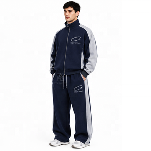 Chándal Estampado Sostenible Azul y Gris para Hombre de Alta Calidad, con Cierre Completo, Cuello Alto, Corte Holgado, Estilo Casual, con Bolsillos Laterales - Product Image 4