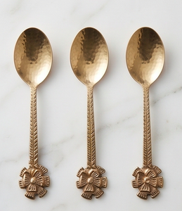 Cucharas de Té Vintage de Latón con Diseño Floral en el Mango, Juego de Cubiertos Metálicos Pulidos a Mano, Resistentes al Óxido, Cucharas Decorativas para Servir - Product Image 1