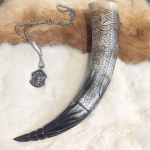 Corne à boire authentique de forme naturelle, faite à la main, style viking, rustique, médiévale, pour bière. - Product Image 6