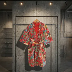 Robe kimono Kantha imprimée et brodée à la main Farida Khalo, robe au design Kantha pour femmes, robe unisexe pour homme et femme, vente en gros. - Product Image 1