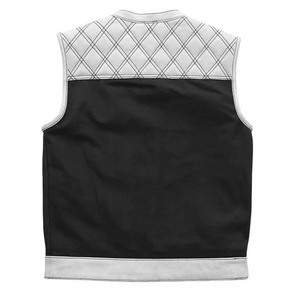 Chaleco de Cuero para Motociclista en Blanco y Negro para Hombre – Estilo Motociclista Robusto con Vista Frontal |   Equipo de equitación de diseño personalizado premium - Product Image 3