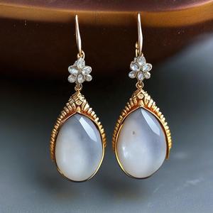 Bijoux vintage faits à la main en argent sterling 925 de forme organique pour femme boucle d'oreille plaquée or 18 carats - Product Image 4