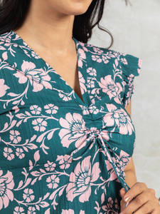 Vestido midi para invitadas de boda sin mangas, elegante, al mejor precio, con cuello alto, atuendo formal chic para mujer. - Product Image 3