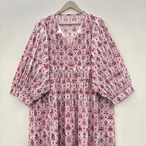 Robe décontractée mi-longue pour femme en coton tissé 100% uni, à manches courtes, taille empire, style babydoll, coupe ample et fonctionnelle à col en V oversize - Product Image 3