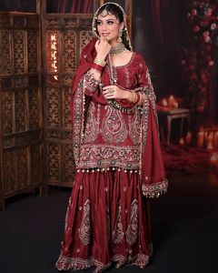 Elegante Vestido Sharara, Muy Hermoso y Estilizado para Fiestas, con Pedrería y Bordados - Product Image 2