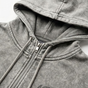 Ensemble de survêtement décontracté pour homme en molleton imprimé, coupe évasée et empilée, effet délavé à l'acide, idéal pour l'entraînement et le jogging, collection hiver, tenue athlétique tendance - Product Image 4