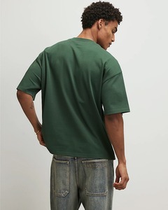 เสื้อยืดคอกลมแขนสั้นทรงหลวมสำหรับผู้ชาย ผ้าเจอร์ซีย์คอตตอน สีพื้น ทอแบบเรียบ - Product Image 6