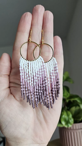 Boucles d'oreilles fantaisie personnalisées de haute qualité pour femmes, perles creuses élégantes, par HF Crafts - Product Image 4