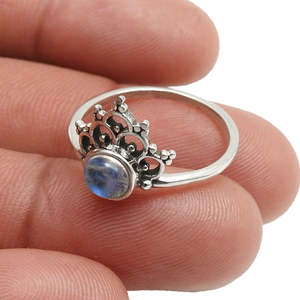 Anillo de Plata de Ley 925 Sólida, Hecho a Mano, Estilo Vintage, con Piedra Preciosa de Piedra Lunar Arcoíris, Estilo Bohemio, a un Precio Razonable - Product Image 2