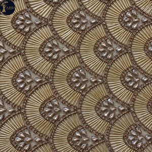 Tissu en maille orné de perles dorées et de motifs en cristal fumé |   Tissu géométrique à contours bronzés pour robes de soirée - Product Image 3
