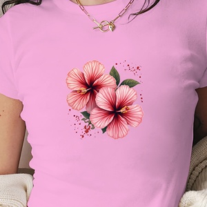 เสื้อยืดพิมพ์ลายดอกชบาสีชมพูสำหรับผู้หญิง Y2K ทรงเข้ารูปแขนสั้น - Product Image 4