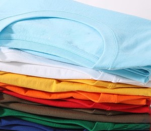 เสื้อยืด CVC ผ้าคอตตอนหวี 180 กรัม ทรงหลวม สวมใส่สบาย ไซส์พลัส รับผลิตตามแบบ ปักโลโก้ตามสั่ง ราคาโรงงานจากบังกลาเทศและจีน - Product Image 4