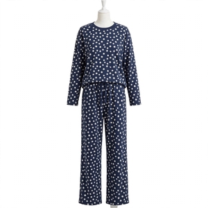 Conjunto de 2 Piezas para Mujer: Top de Manga Larga con Cuello en V y Estampado Floral Azul Marino y Pantalones de Punto hasta el Tobillo, Cintura Elástica, Corte Holgado, Poliéster - Product Image 2