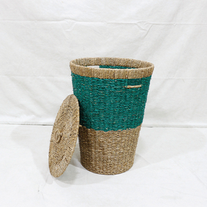 Panier à linge rond multifonctionnel en jonc de mer écologique, rustique, avec couvercle, bicolore, grand panier de rangement pour vêtements tressé - Product Image 1