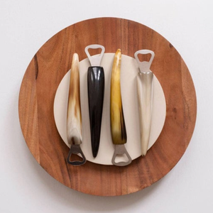 Abridor de Botellas de Cuerno Natural Moderno, Accesorio Decorativo Único para Bar, Herramienta Artesanal para Abrir Bebidas, Regalo Rústico para Cocina o Bar - Product Image 3