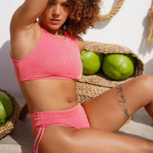 Haut de danse polo à col montant 2026 avec bas taille haute – Tenue de performance estivale pour femme – Service OEM - Product Image 1