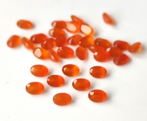 พลอยคาร์เนเลียนทรงรีธรรมชาติ ขัดเงา สีส้ม สำหรับทำเครื่องประดับ แหวน จี้ ต่างหู ขายส่ง - Product Image 4