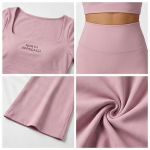 Ensemble de yoga 2 pièces North Approach rose, col carré, manches longues, pantalon évasé taille haute, crop top, couleur unie, extensible, vêtements de sport - Product Image 4