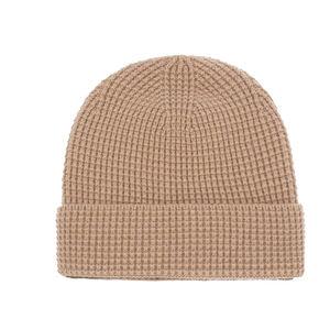หมวกบีนนี่ผ้าฝ้าย 100% แบบหนา ลายวาฟเฟิลเรียบ  โลโก้สั่งทำได้  สำหรับฤดูหนาว  เป็นมิตรกับสิ่งแวดล้อม  รุ่น 2026 - Product Image 3