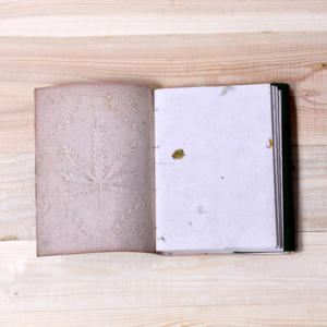 Logotipo personalizado en relieve antiguo diario de tapa dura cubierta de cuero indio genuino hilo de papel de algodón blanco costura cuadernos cinturón - Product Image 4