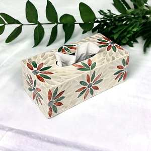 Caja de pañuelos de madera con incrustaciones de hueso, diseño tradicional de alta demanda, patrón atemporal, ecológica y personalizable para un toque elegante. - Product Image 4