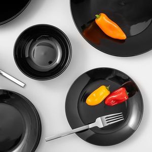 Set di Stoviglie in Fine Porcellana da 12 Pezzi, Piatti e Ciotole Neri, Servizio per 4 Persone - Product Image 2