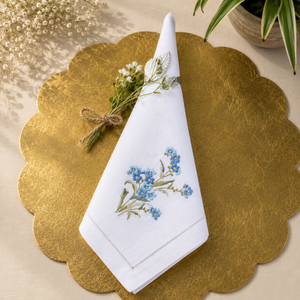 La broderie inspirée de la nature allie beauté et fonctionnalité, idéale pour les dîners décontractés et formels. - Product Image 1
