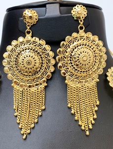 Nuevo y Elegante Juego de Collar con Colgante Clásico para Mujer, Chapado en Oro de 24K, Joyería Fina para Bodas, Fiestas y Regalos - Product Image 3