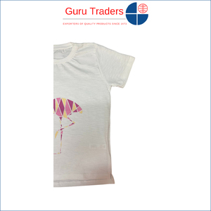 Oferta en Camisetas de Niña de Primera Calidad, 100% Algodón, Corte Cómodo, Cuello Redondo, Estampado en el Pecho, Disponibles a un Excelente Precio de Mercado - Product Image 4