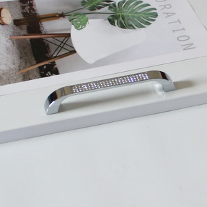 Tirador de Lujo Cromado de Aleación de Zinc con Diamantes Elegantes, de Gran Venta, para Muebles de Cocina, Baño y Mesitas de Noche - Product Image 4