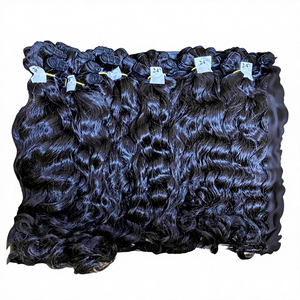 Cheveux indiens vierges au toucher soyeux non traités avec un style de boucles italiennes, plus de perte et d'emmêlement - Product Image 1