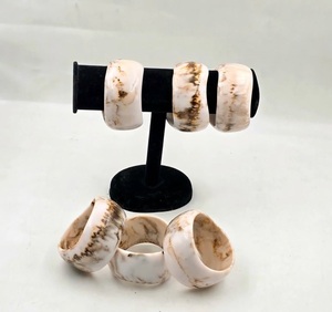 Pulseras de Resina Epoxi Estilo Europeo, Joyería de Moda, Ecológicas, Talla Personalizada, Ideales para Fiestas Casuales - Product Image 3