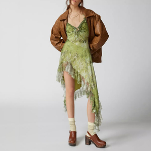 Robe mi-longue asymétrique à volants en dentelle verte pour femme SHENGFU, style vintage, sans manches, en maille florale irrégulière, pour soirée - Product Image 1