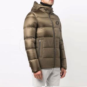 Veste matelassée pour homme 100% polyester, col montant à capuche, respirante, prix de gros - Product Image 3