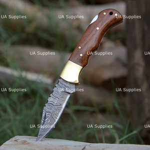 มีดพับ UA Supplies เหล็กดามัสกัสเกรดอุตสาหกรรม ด้ามไม้พะยูงธรรมชาติ ทำมือ สำหรับพกพา ล่าสัตว์ และกิจกรรมกลางแจ้ง - Product Image 3