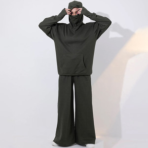 Ensemble personnalisé pour femmes, sweat-shirt à capuche en polaire et pantalon large, logo personnalisé imprimé, coupe ample décontractée, à porter toute l'année - Product Image 4