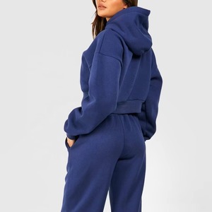 Vente en gros de sweats à capuche en molleton pour femmes, personnalisés, hiver, coupe courte, avec logo frontal, épaules tombantes, fermeture éclair intégrale, cordon de serrage, style sport et streetwear décontracté, OEM - Product Image 4