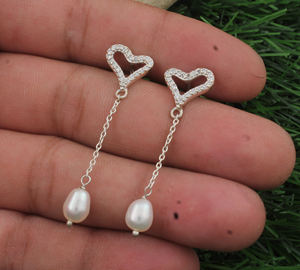 Boucles d'oreilles pendantes de luxe en perles d'eau douce naturelles, argent sterling 925, forme de goutte d'eau délicate, bijoux minimalistes, cadeau pour femme - Product Image 2