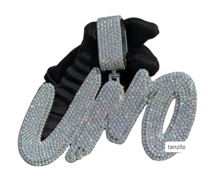 Colgante de arena personalizado de moissanita de forma redonda blanca, colgante UNO de Plata de Ley 925 de moissanita y otras joyas de diamantes - Product Image 1