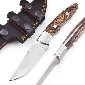 Couteau multifonctionnel EDC de qualité industrielle pour le camping en plein air, avec manche en bois Pakka et lame en acier inoxydable personnalisable de UA Supplies - Product Image 1