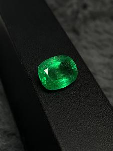 พลอยมรกตสีเขียวธรรมชาติทรงคุชชั่นสำหรับทำเครื่องประดับ - Product Image 6