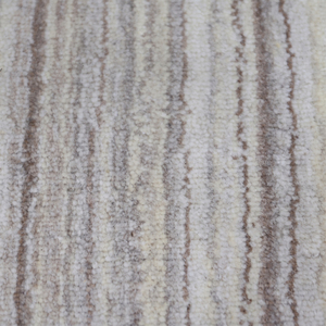 Tapis en laine DECORDEC beige ivoire à motif chevron répété, antidérapant, écologique, tufté à la main, pour salon, chambre, hôtel - Product Image 4