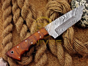 Couteau de chasse à lame fixe en acier Damas, entièrement forgé, personnalisable, avec manche en bois, pour le camping et la survie en extérieur - Product Image 2