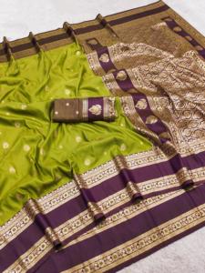 Sari Tradicional Indio de Seda Banarasi con Trabajo de Tejido Zari para Bodas y Eventos Festivos, Atuendo para Mujer - Product Image 5