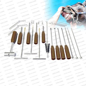 ชุดเครื่องมือทันตกรรมสำหรับม้าแบบมืออาชีพ 25 ชิ้น ชุดอุปกรณ์ผ่าแก้ม ทำจากสแตนเลส ด้ามจับไฟเบอร์สีดำ อุปกรณ์สัตวแพทย์ ยี่ห้อ Vaslcare - Product Image 1